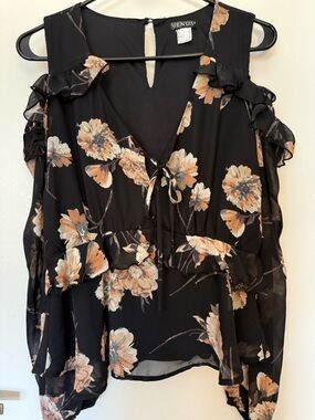 VENUS Black Floral Ruffle Cold-Shoulder Blouse with Peach Blooms